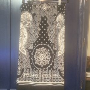 Mlle Gabrielle Elegant Black and White Pencil Skirt